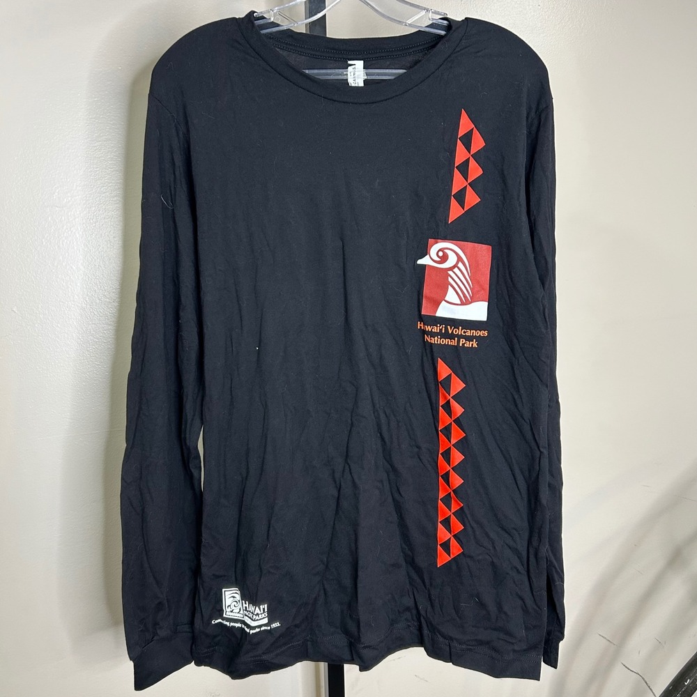 Hawaii Volcanoes National Park Long Sleeve Shirt unisex Medium Black Canvas